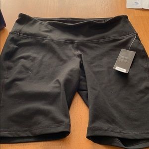 Old Navy Active...Black Bermuda bike short NWT